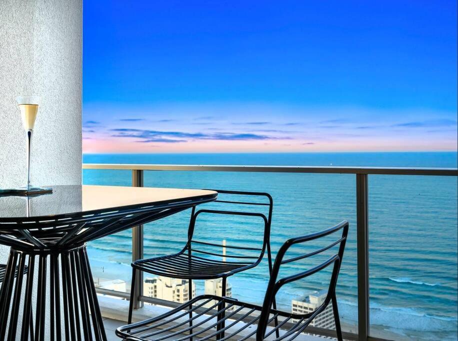 Exclusive Circle On Cavil Sub-Penthouse Luxury Apt - Hosted By Coastal Letting Gold Coast Exterior foto